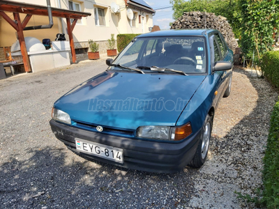 MAZDA 323 1.3i Sedan