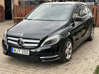 MERCEDES-BENZ B 180 CDI BlueEFFICIENCY AMG Line