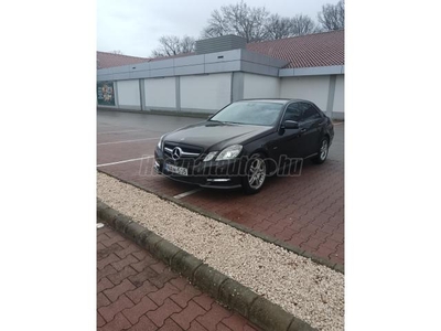 MERCEDES-BENZ E 220 CDI BlueEFFICIENCY Avantgarde