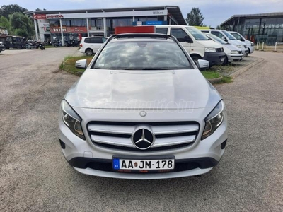 MERCEDES-BENZ GLA 200 CDI d Style 7G-DCT Üvegtető