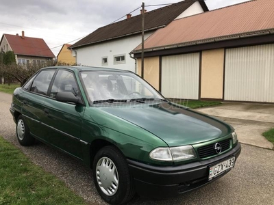 OPEL ASTRA F 1.4 16V GL (Automata)