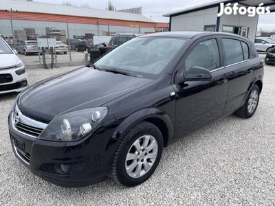 Opel Astra H 1.6 Cosmo Digitklíma.Tempomat.10 L...