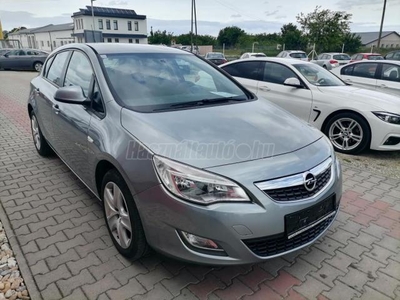 OPEL ASTRA J 1.4 Essentia Garantált 83000Km!