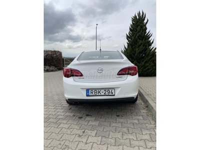 OPEL ASTRA J Sedan 1.4 T Enjoy EURO6 ELSŐ TULAJDONOSTÓL! AUTOMATA!