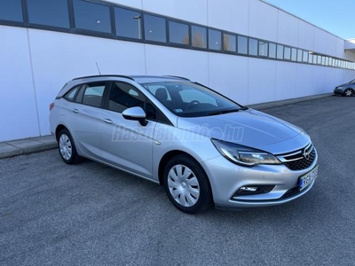 OPEL ASTRA K Sports Tourer 1.4 T Enjoy Magyarországi. Vezetett Szervizkönyv!