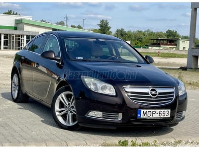 OPEL INSIGNIA 2.0 CDTI Cosmo (Automata) 313Ekm!Magyar.vez.szervízkönyv!