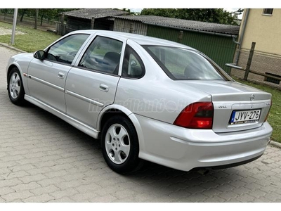 OPEL VECTRA B 1.8 16V CDX