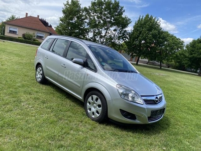 OPEL ZAFIRA B 1.8 Essentia Szervizkönyv.2db kulcs.Klíma.tempomat