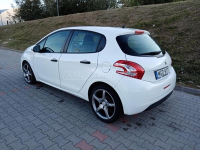 PEUGEOT 208 1.4 HDi Van