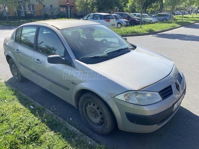 RENAULT MEGANE Limousine 1.6 Dynamique Plus