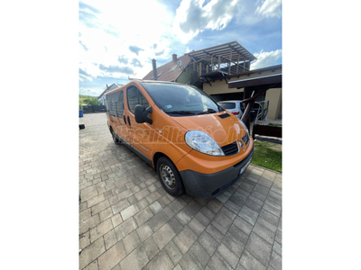 RENAULT TRAFIC 2.0 dCi L2H1P2 Passenger