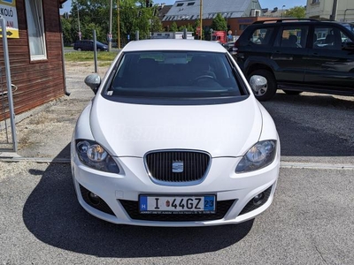 SEAT LEON 1.6 CR TDI Reference Copa 1. tulaj. szervizkönyv