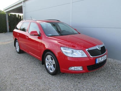 SKODA OCTAVIA Combi 1.6 CR TDI Elegance DPF Vezetett szervizkönyv - Ülésfűtés - Xenon - Tempomat