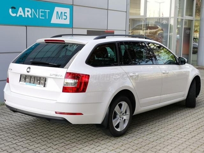 SKODA OCTAVIA Combi 1.6 CR TDI Style DSG