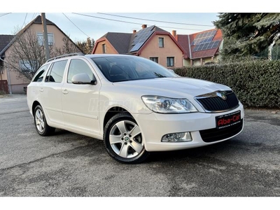 SKODA OCTAVIA Combi 2.0 CR TDI Family DPF GYÁRI ÁLLAPOT/MANUÁL6/TEMPOMAT/ÜLÉSFŰTÉS/TOL.RADAR/GYÁRI ALU/MULTIKORMÁNY STB