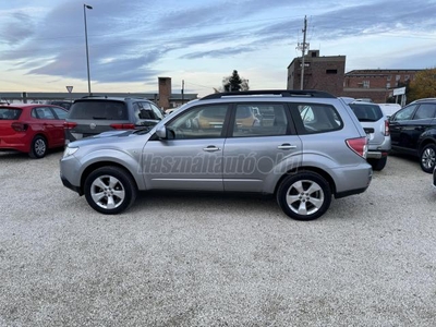 SUBARU FORESTER 2.0 D Exclusive 4x4 VONÓHOROG 182E KM SZAKSZERVÍZES SZERVÍZKÖNYV NAGYSZERVÍZ UTÁN