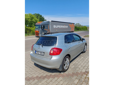 TOYOTA AURIS 1.6