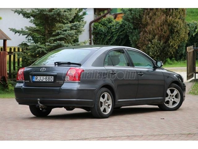 TOYOTA AVENSIS 2.0 D-4D Sol Plus