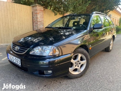 Toyota Avensis Wagon 2.0 D Sol Comfort teljesen jó