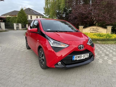 TOYOTA AYGO 1.0 x-play + style + connectivity