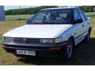 TOYOTA COROLLA 1.3 XLi