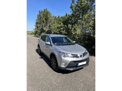 TOYOTA RAV 4 Rav4 2.2 DCAT Premium (Automata)