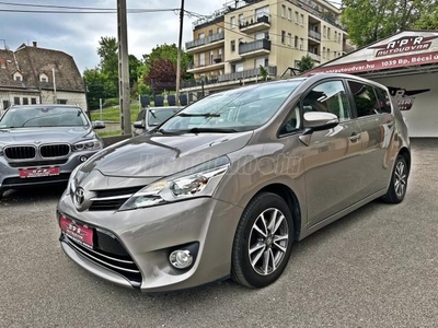 TOYOTA VERSO 1.6 D-4D Executive Skyview GARANCIÁVAL!PANORÁMATETŐ.ÜLÉSFŰTÉS.KAMERA.NAVI.KÉT KULCS.VEZETETT SZERVIZKÖNYV.G