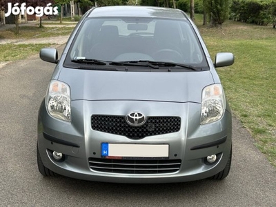 Toyota Yaris 1.3 Terra Ice Magyarországi első f...