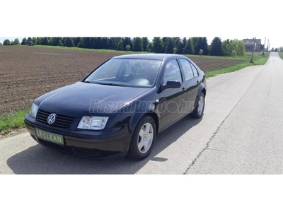 VOLKSWAGEN BORA 1.6 Highline