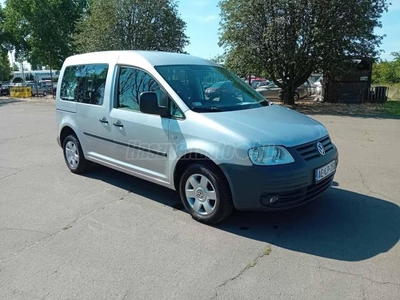 VOLKSWAGEN CADDY 1.6 Life Xtra Alufelni téli gumival.klíma.7 személyes.dupla tolóajtó