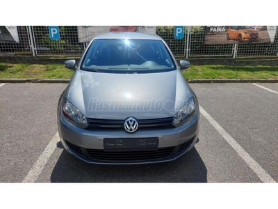 VOLKSWAGEN GOLF VI 1.6 Comfortline MEGKIMÉLT ÁLLAPOT VEZETETT SZERVIZKÖNYV