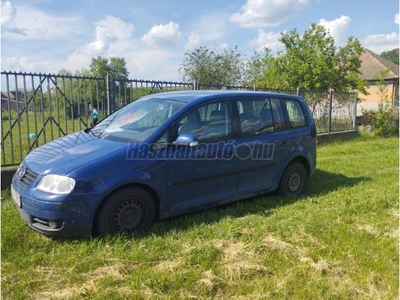 VOLKSWAGEN TOURAN 1.6 FSI