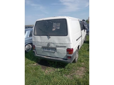 VOLKSWAGEN TRANSPORTER T4 2.4 70A 1F2 O