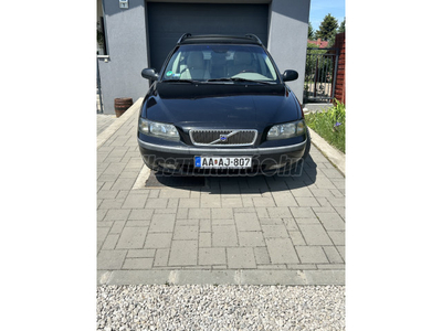 VOLVO V70 2.4