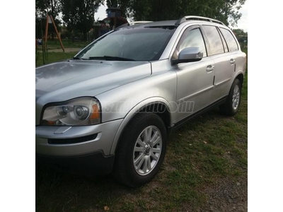 VOLVO XC90 2.4 D [D5] Sport Geartronic (7 személyes ) 185 Le 4x4 2250 kg. vontatással