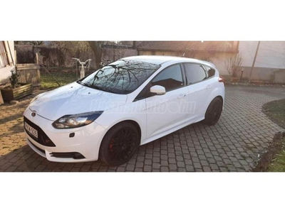 FORD FOCUS 2.0 Ecoboost ST3