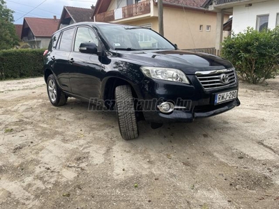 TOYOTA RAV 4 Rav4 2.2 D-4D Executive