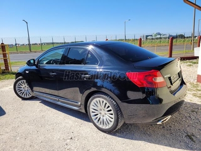 SUZUKI KIZASHI 2.4 SDLX CVT 4WD Gyönyörű állapot! Bőr belső! Igazolt km!