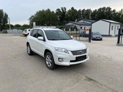 TOYOTA RAV 4 Rav4 2.2 D-4D Executive