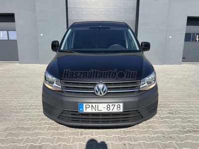 VOLKSWAGEN CADDY MAXI 1 TULAJDONOS .SZERVÍZKÖNYV