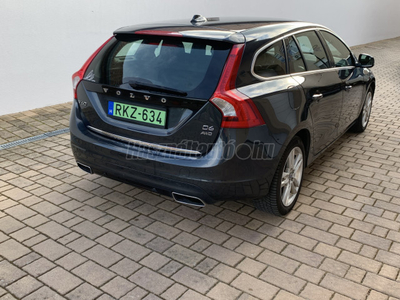 VOLVO V60 2.4 D [D6] PHEV AWD Summum Geartronic