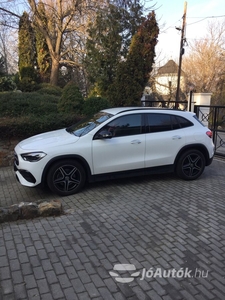 MERCEDES-BENZ GLA-osztály