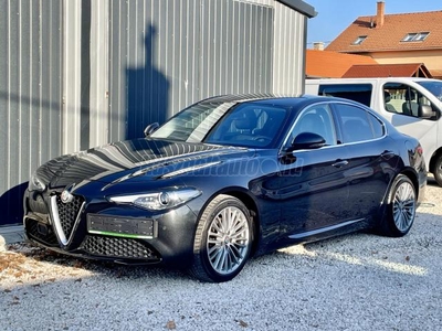 ALFA ROMEO GIULIA 2.2 D Super (Automata) 1-ÉV GARANCIA! BŐR. SÁVTARTÓ.HOLTTÉR F. XENON