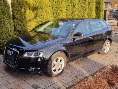 AUDI A3 2.0 TDI Ambition DPF Xenon Alkantara