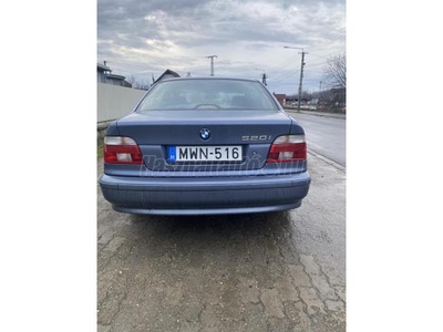 BMW 520i