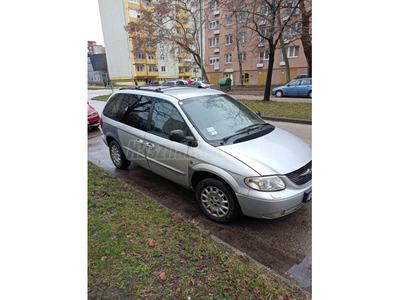 CHRYSLER VOYAGER 2.5 CRD SE (7 személyes )