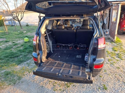 CITROEN C-CROSSER 2.2 HDi Exclusive (7 személyes )