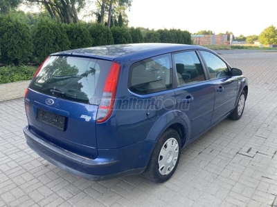 FORD FOCUS 1.6 Collection 97000KM SZERVIZKÖNYV