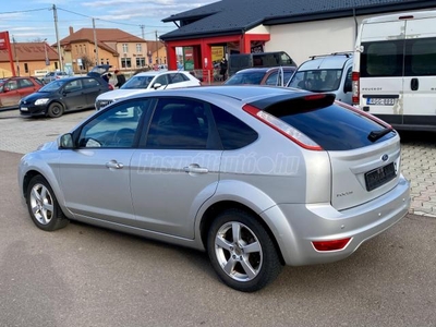 FORD FOCUS 1.6 Fresh 152.000Km!Szervizkönyv!