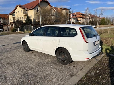 FORD FOCUS 1.6 TDCi Ghia DPF